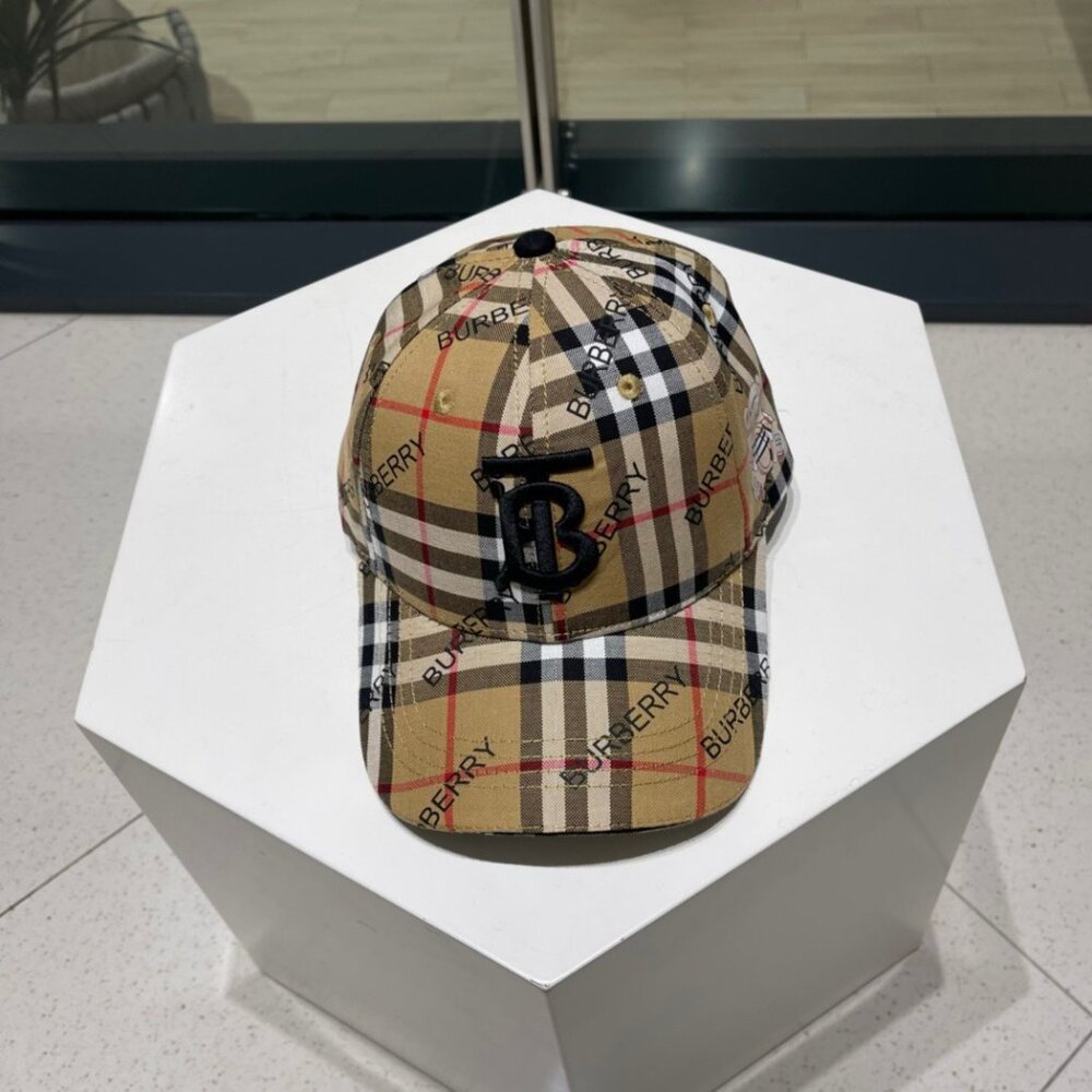 Burberry baseball cap
